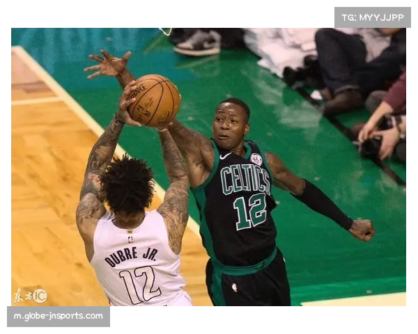 深圳关键球执行：史密斯三罚仅一中错失反超机会